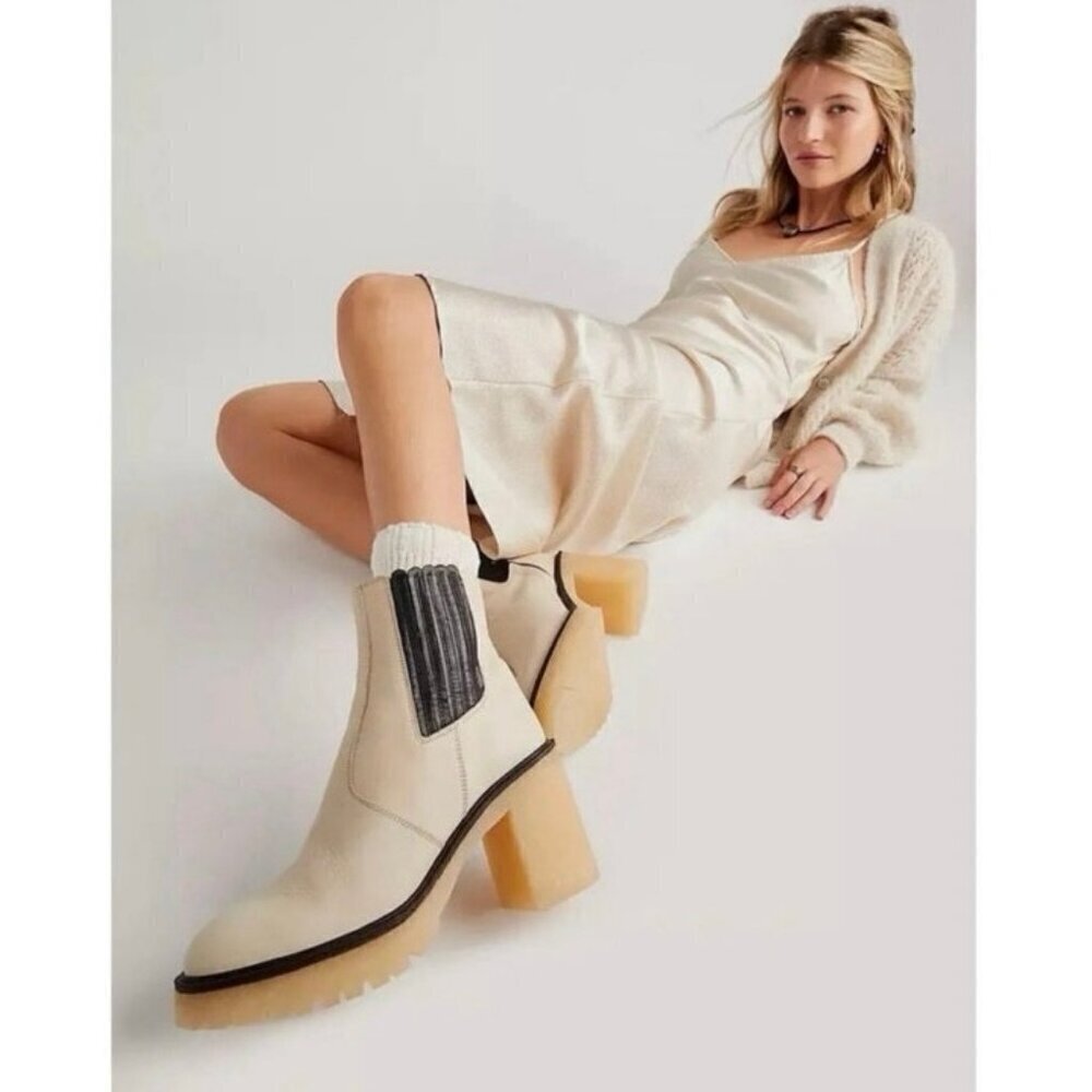 Free People James Chelsea Leather Boots Chunky Heel Cream Women’s Size 37 US 7